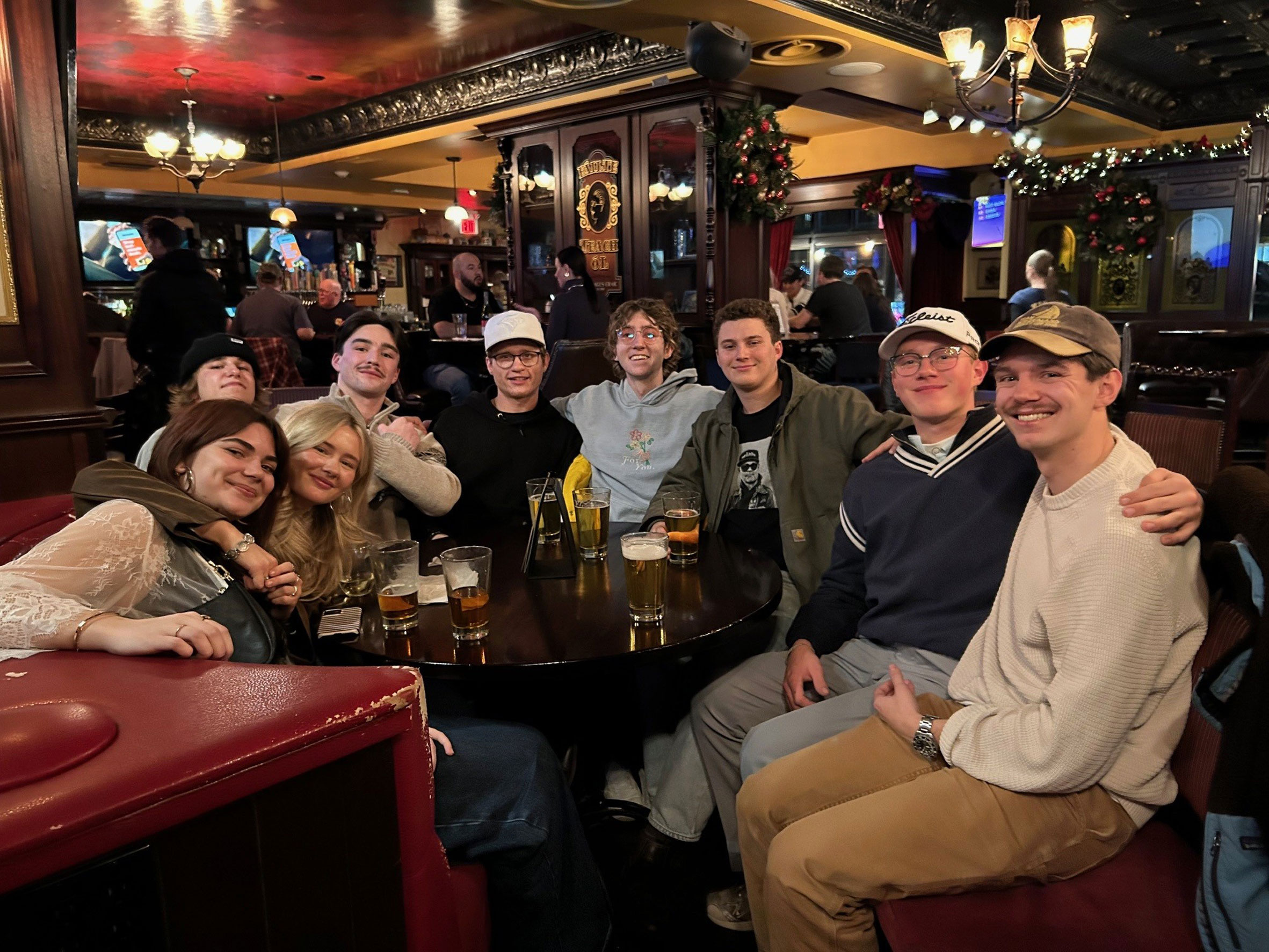 Young-Alumni-Pub-Night-3